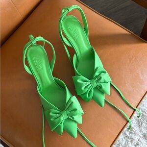Zara Women's Vibrant Green Bow Heels